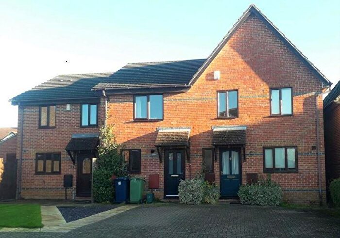 4 Bedroom Semi-Detached House To Rent In Kirby Place, Cowley, Hmo Ready Sharers, OX4