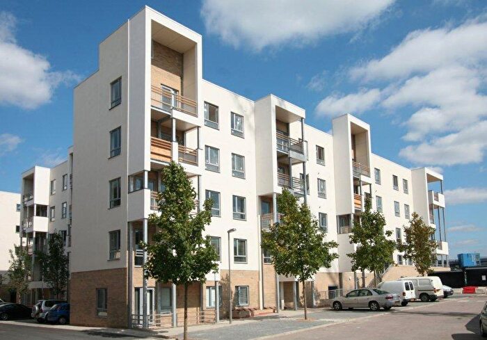 2 Bedroom Apartment To Rent In Glenalmond Avenue, Cambridge, CB2