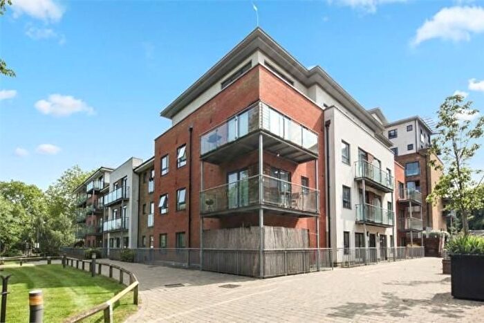 2 Bedroom Flat For Sale In Catalpa Court, Hither Green, London, SE13