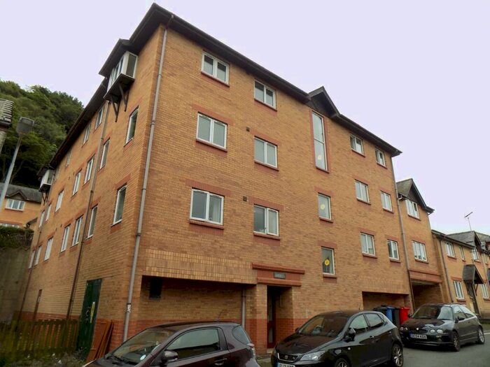 1 Bedroom Apartment To Rent In Saerlys, Mount Street, Bangor, LL57