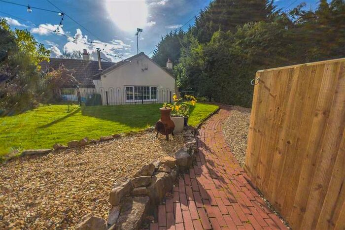 3 Bedroom Semi-Detached House For Sale In Cromhall, GL12