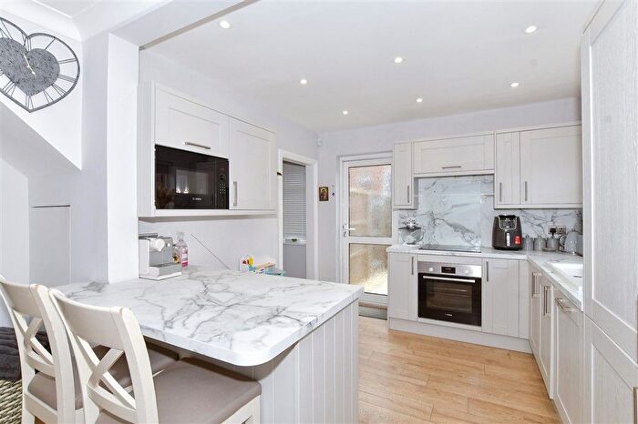 3 Bedroom Semi-detached House For Sale In Sheppey Road, Loose, Maidstone, Kent, ME15