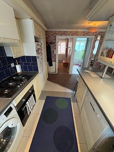 2 Bedroom Flat To Rent In Sheppards Court, Horsenden Lane North, Greenford, UB6