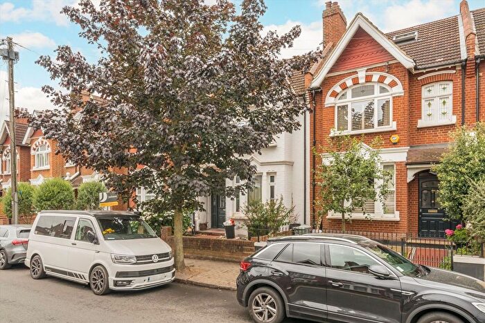 4 Bedroom Property To Rent In Moyser Road, Streatham, SW16