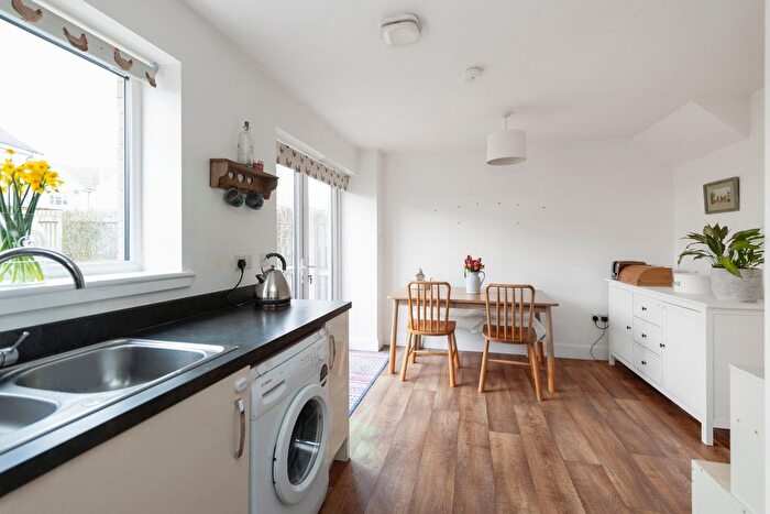 3 Bedroom Terraced House For Sale In Fairlie Grove, Rosewell, EH24