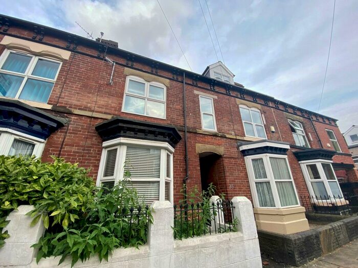 3 Bedroom House To Rent In Denham Road, Off Ecclesall Road, S11