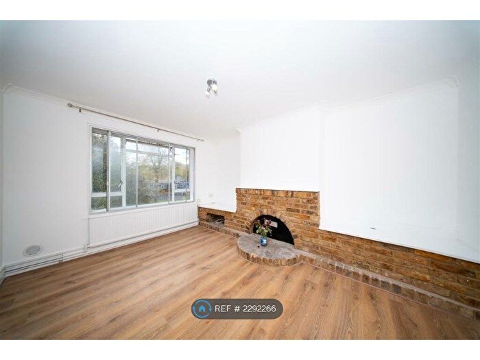 2 Bedroom Maisonette To Rent In Horton Road, West Drayton, UB7