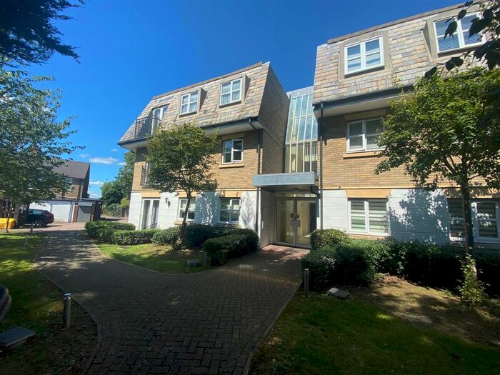 2 Bedroom Flat To Rent In Suttons Lane, Hornchurch, RM12