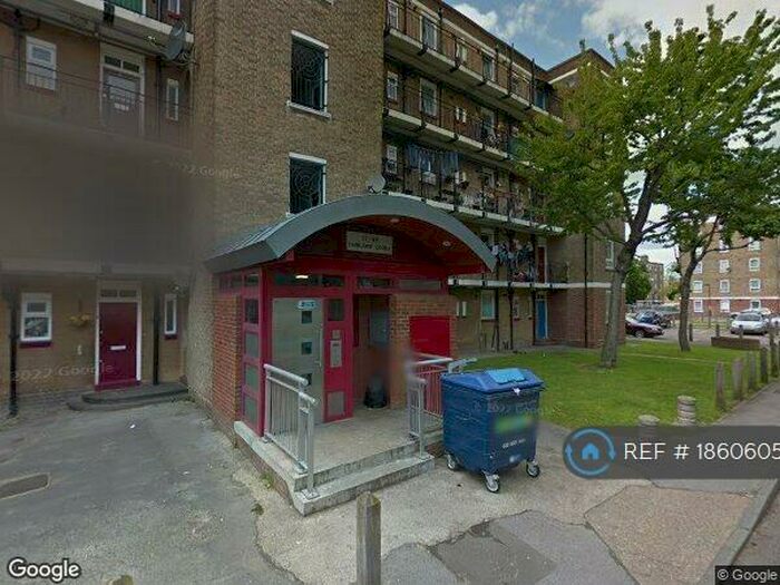 2 Bedroom Flat To Rent In Fairlawn Court, Charlton, SE7