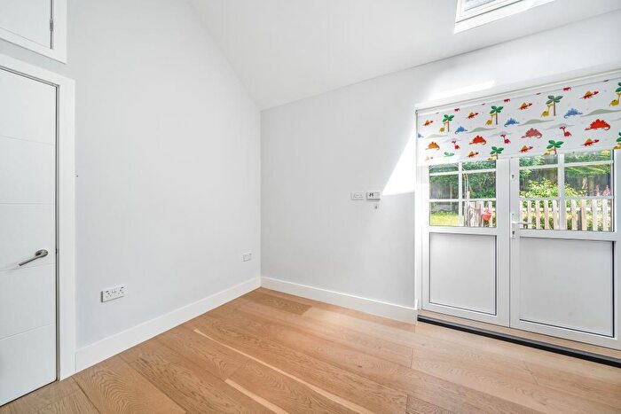 2 Bedroom Apartment To Rent In Stanmore, Harrow, HA7