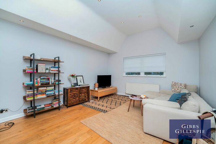 2 Bedroom Flat To Rent In Madeley Road, London, W5