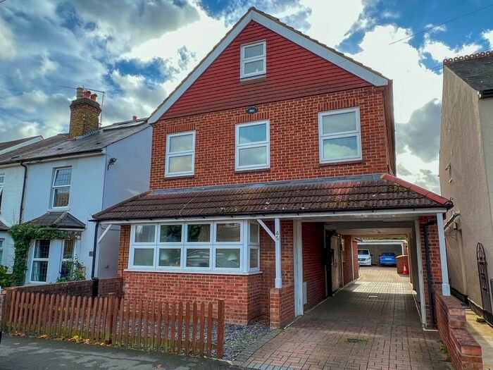 1 Bedroom Flat To Rent In Cambridge Road, Walton-On-Thames, KT12