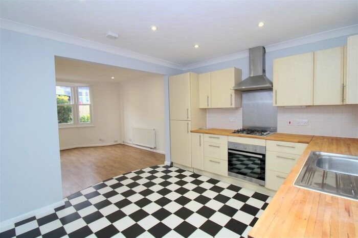 4 Bedroom Property To Rent In Livingstone Road, Hove, BN3