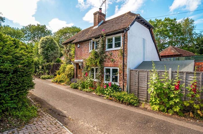 2 Bedroom Detached House For Sale In Newnham Green, Newnham, Hook, Hampshire, RG27