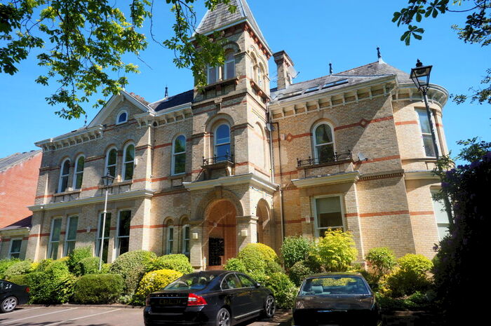 1 Bedroom Apartment To Rent In Holly Royde House, West Didsbury, M20