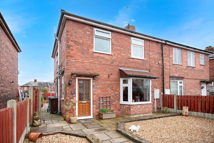 3 Bedroom Semi-Detached House For Sale In Sherwood Road, Retford, DN22