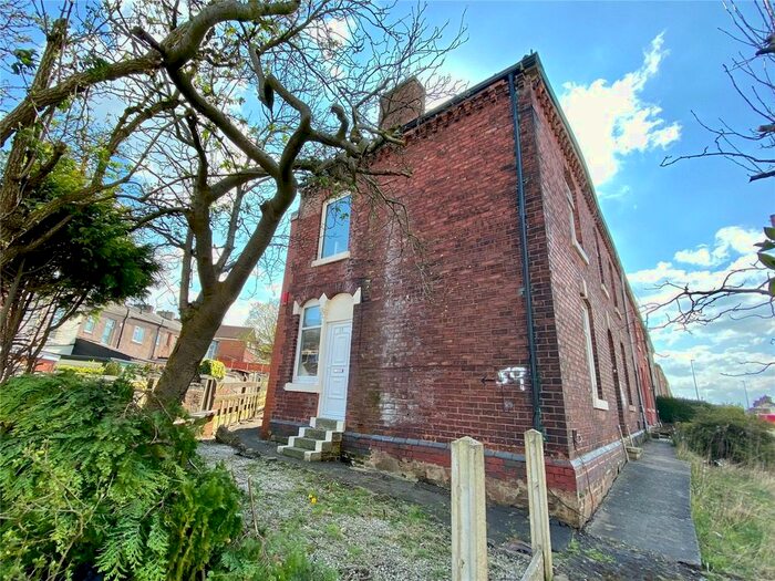 2 Bedroom End Of Terrace House To Rent In Livesey Branch Road, Blackburn, Lancashire, BB2