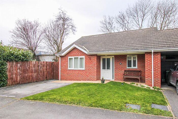 2 Bedroom Semi Detached Bungalow For Sale In High Street, Ossett, WF5