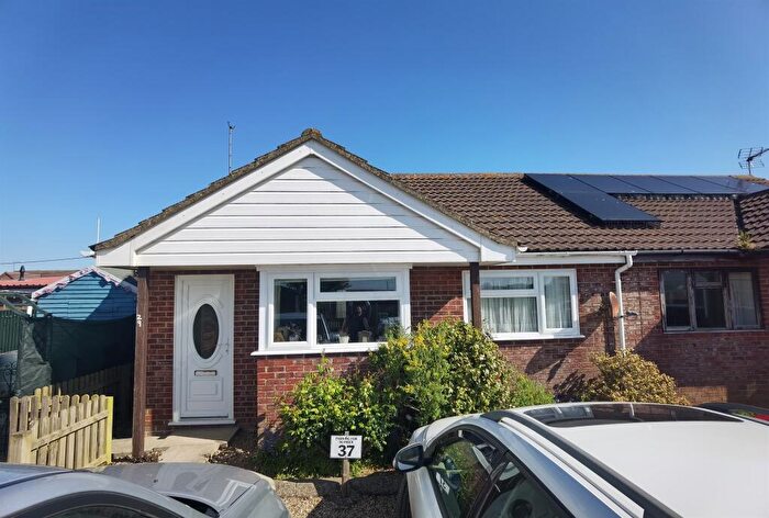2 Bedroom Semi-Detached Bungalow For Sale In Coastline Village, Walcott, Norwich, NR12