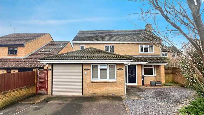 4 Bedroom Detached House For Sale In Petrel Close, Wokingham, Berkshire, RG41