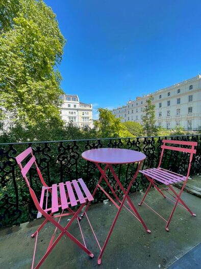 Studio To Rent In Leinster Square, London, W2