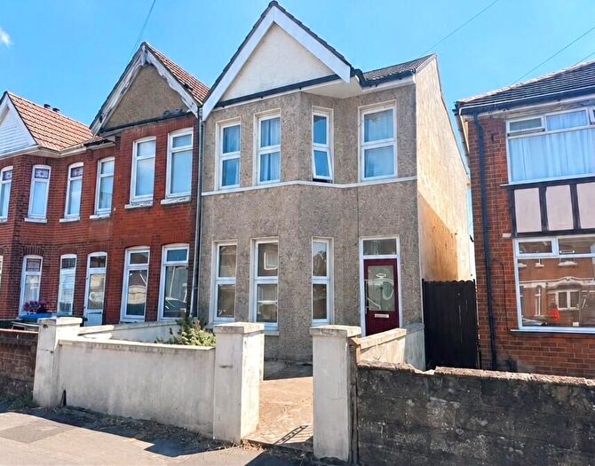 3 Bedroom House To Rent In Bishops Road, Itchen, SO19