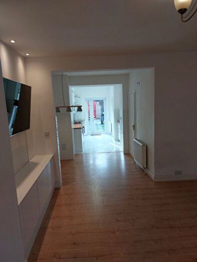 3 Bedroom Terraced House For Sale In Summerfield Cottages, Glasgow, G14