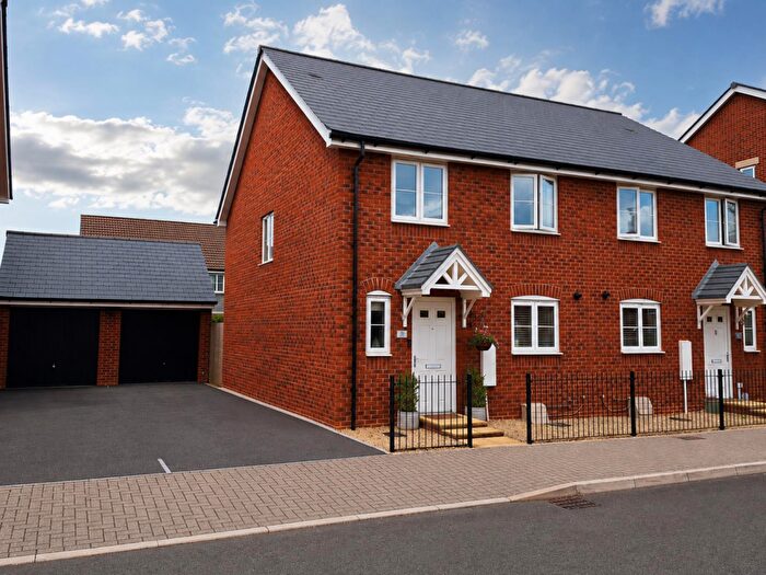 3 Bedroom Semi Detached House For Sale In Juniper Way, Brockworth, Gloucester, GL3