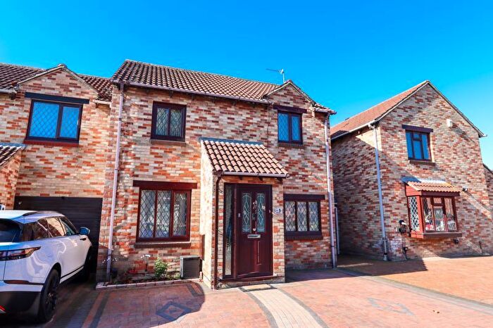 3 Bedroom End Terrace House For Sale In Elgar Close, Clevedon, BS21