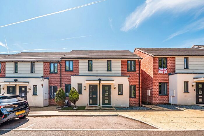 2 Bedroom End Of Terrace House For Sale In Bellhouse Avenue, South Ockendon, RM15