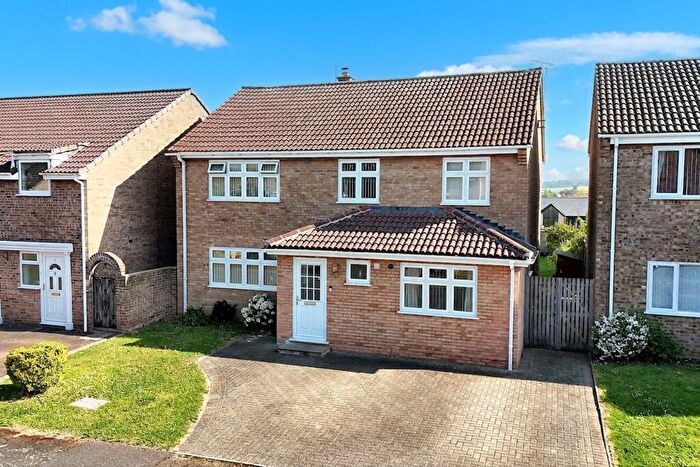 5 Bedroom Detached House For Sale In Kings Drive, Newmarket, CB8