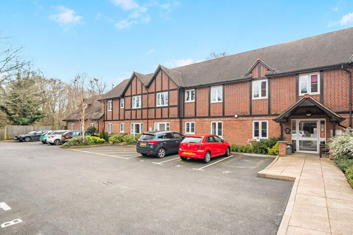 1 Bedroom Property For Sale In Meadowside, Storrington, RH20