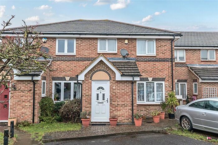 3 Bedroom Terraced House For Sale In Ridgewell Close, Sydenham, London, SE26