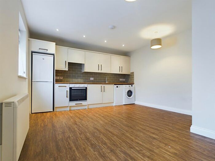 2 Bedroom Flat To Rent In Tower Street, Harrogate, HG1