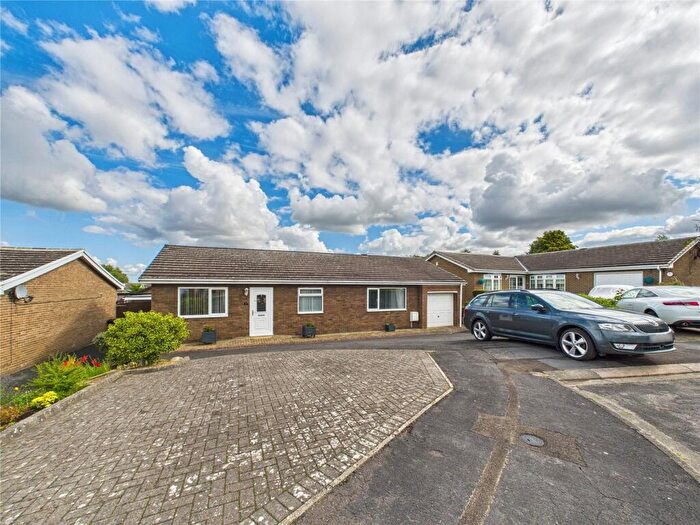 3 Bedroom Bungalow For Sale In Springfields, School Aycliffe, Newton Aycliffe, DL5