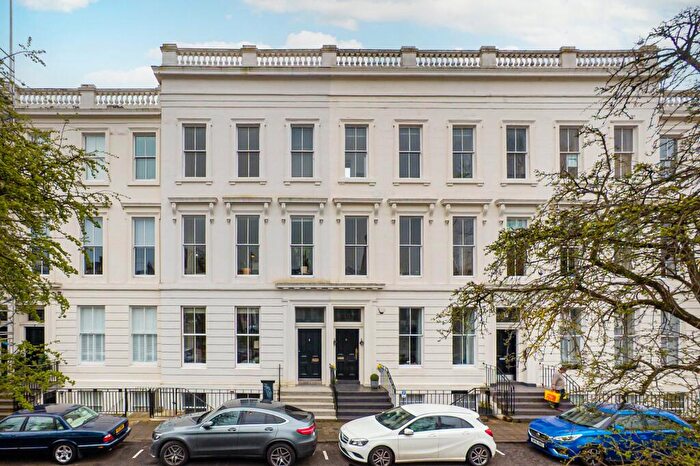 1 Bedroom Apartment For Sale In Newton Terrace, Park, Glasgow, G3