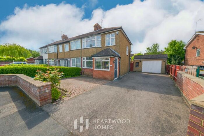 3 Bedroom End Of Terrace House To Rent In Holme Close, Hatfield, AL10