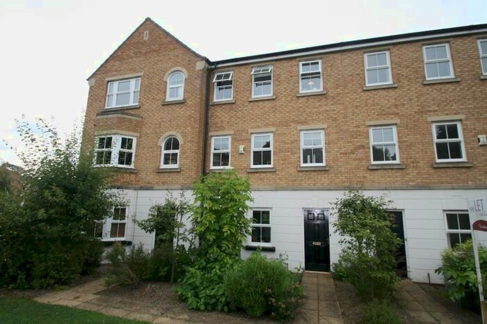 4 Bedroom Town House To Rent In Mansion Gate, Chapel Allerton, LS7