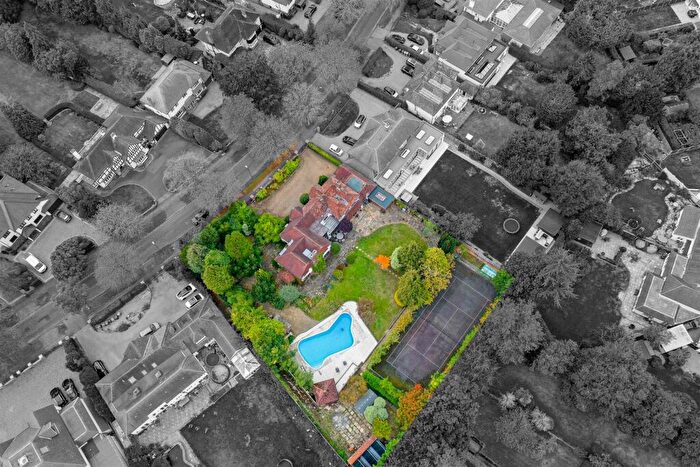 6 Bedroom Detached House For Sale In The Highway, South Sutton, SM2