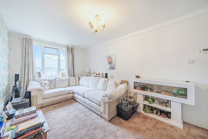 1 Bedroom Flat To Rent In Gorman Road London, SE18