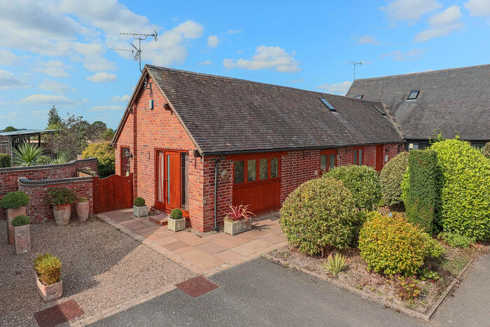4 Bedroom Barn Conversion For Sale In Richards Court, Bednall, ST17