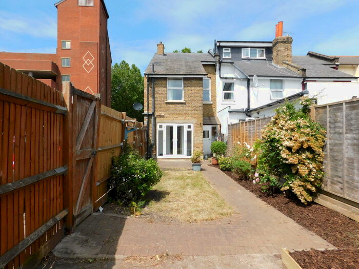 3 Bedroom House To Rent In St Marks Road, Mitcham, Surrey, CR4