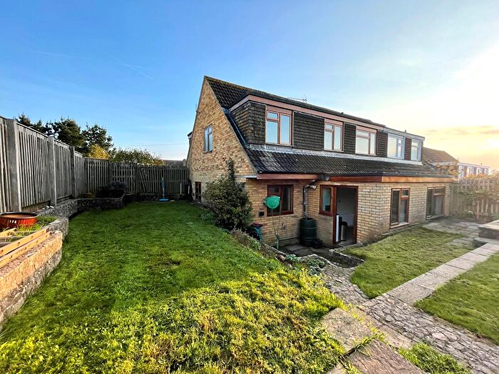 5 Bedroom Semi-Detached House To Rent In Wendover Way, Exeter, EX2