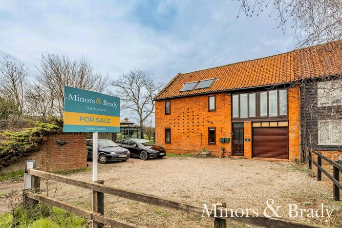4 Bedroom Barn Conversion For Sale In Beetley, Dereham, NR20