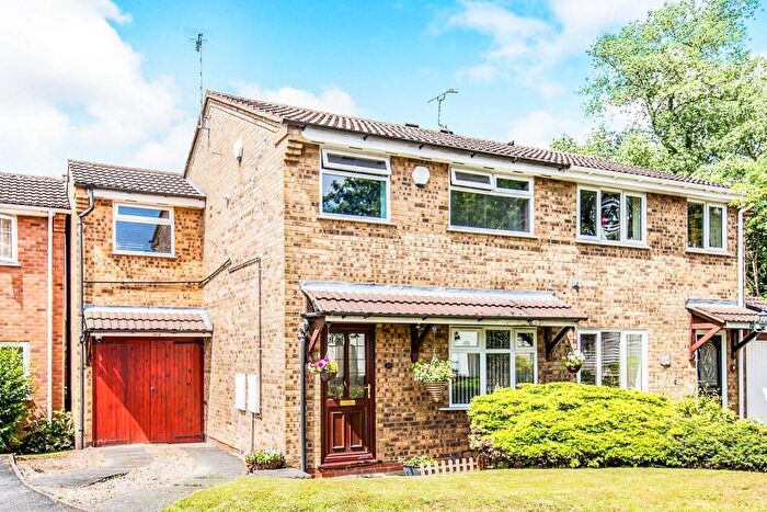 4 Bedroom Semi-Detached House To Rent In Chelsea Close, Glen Parva, Leicester, LE2