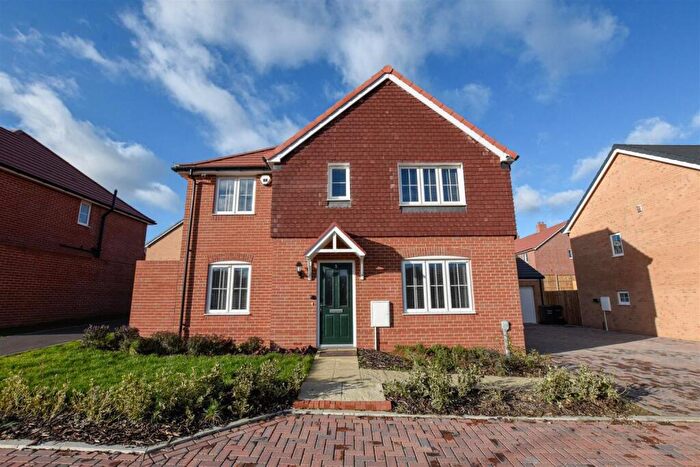 5 Bedroom Detached House To Rent In Broadacre View, Gravesend, DA11