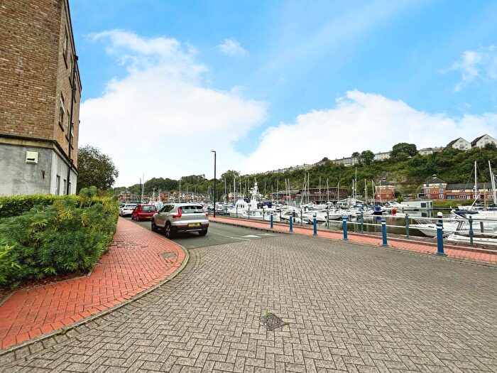 2 Bedroom Apartment To Rent In Llwyn Passat, Penarth, CF64