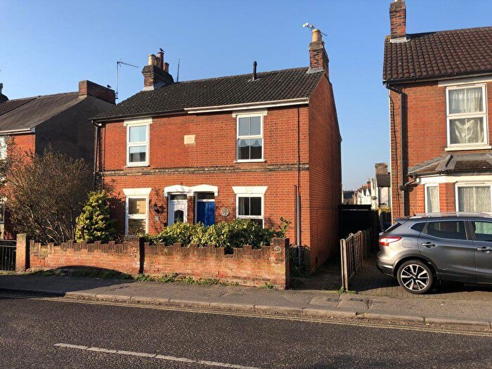 2 Bedroom House To Rent In Bramford Lane, Ipswich, IP1