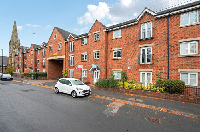 2 Bedroom Flat For Sale In Abbots Mews, Burley, Leeds, LS4