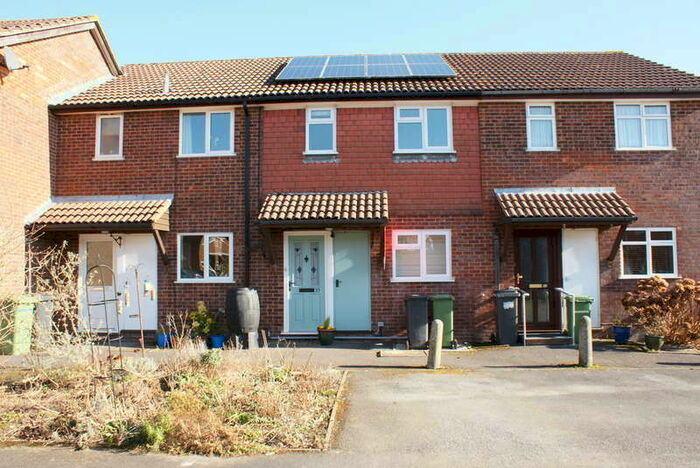 2 Bedroom Detached House To Rent In Pine Road, Four Marks, Alton, GU34